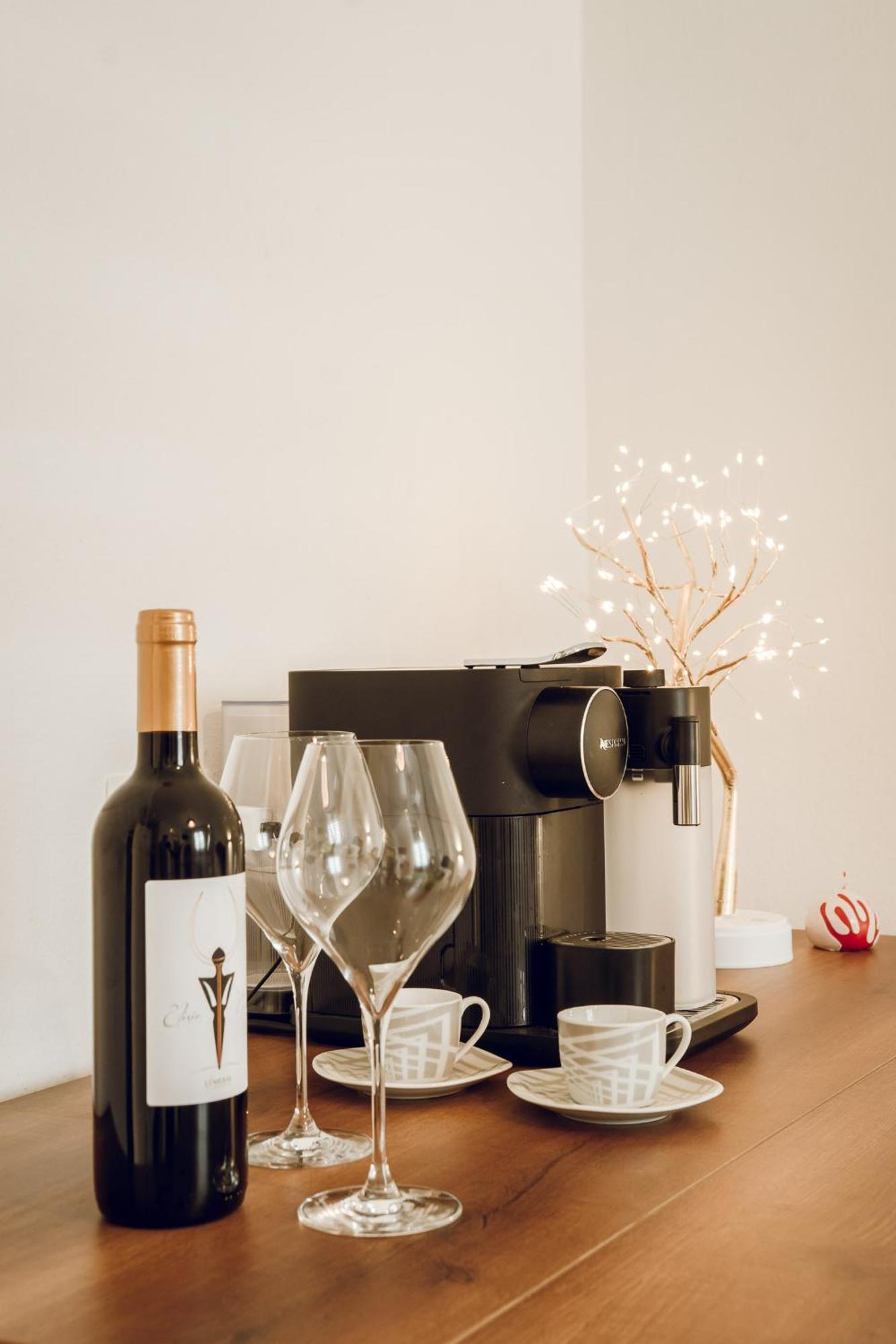Suites Deluxe Front Sea, Domus Lumeras Алгеро Екстериор снимка