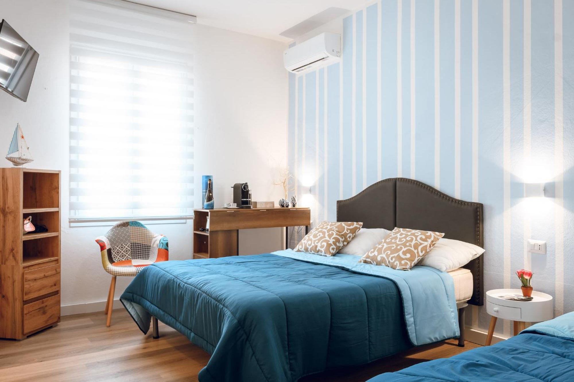 Suites Deluxe Front Sea, Domus Lumeras Алгеро Екстериор снимка